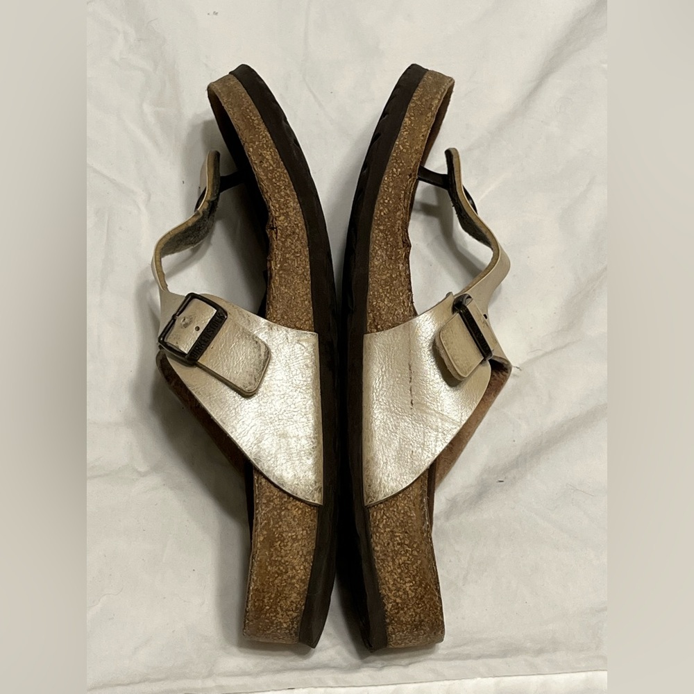 Birkenstock Gizeh Sandals - Picture 2 of 8
